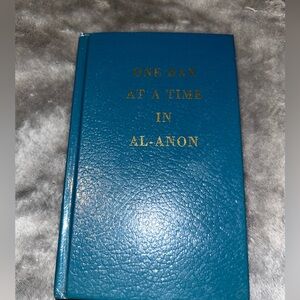 One Day At A Time In Al-Anon 1988 Hardcover Alcoholics Anonymous Blue 6” Book